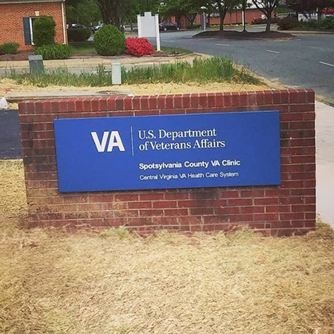 A custom monument sign for the US Department of Veterans Affairs’ Spotsylvania County clinic, created by Distinct Sign Solutions. An example of an effective healthcare sign.