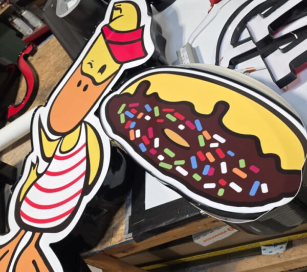 Restaurant sign design in 2025: Trends, ideas, and real projects