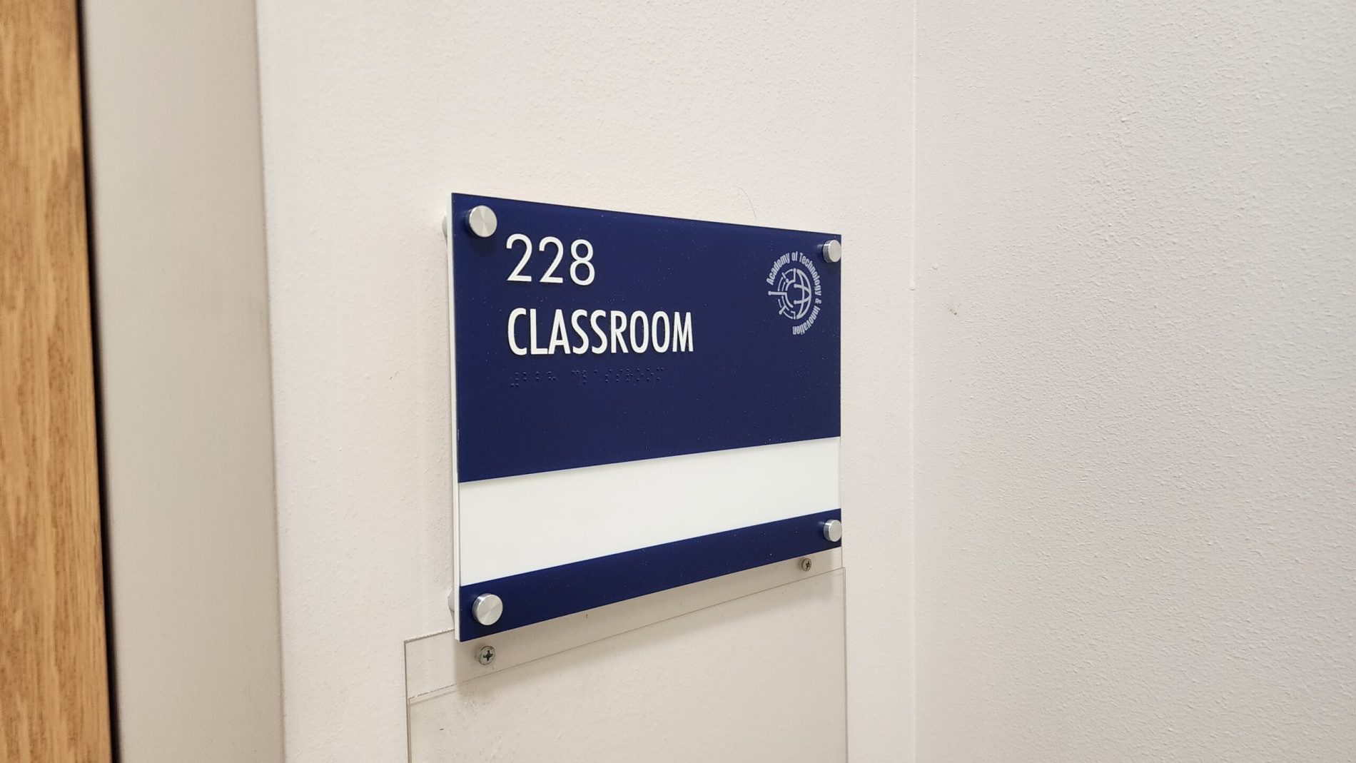 University of Mary Washington's Academy of Technology and Innovation partnered with Distinct Sign Solutions for Wayfinding signage in Fredericksburg.