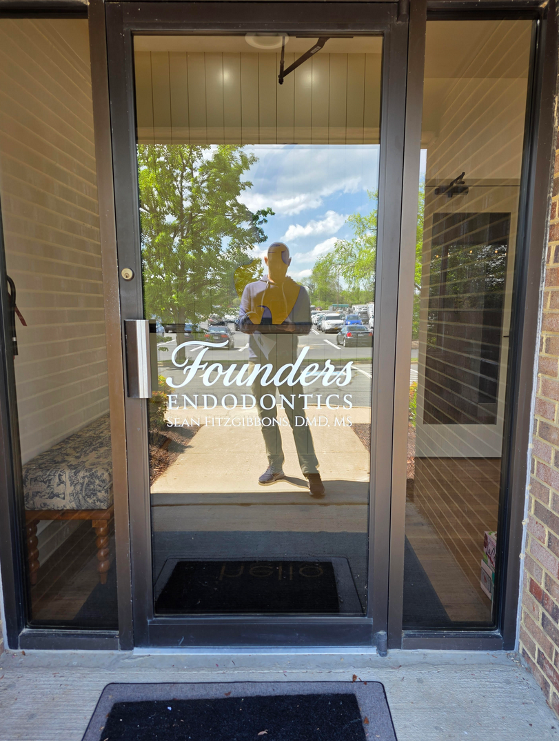 Founders Endodontics partnered with Distinct Sign Solutions for Vinyl graphics in Fredericksburg.