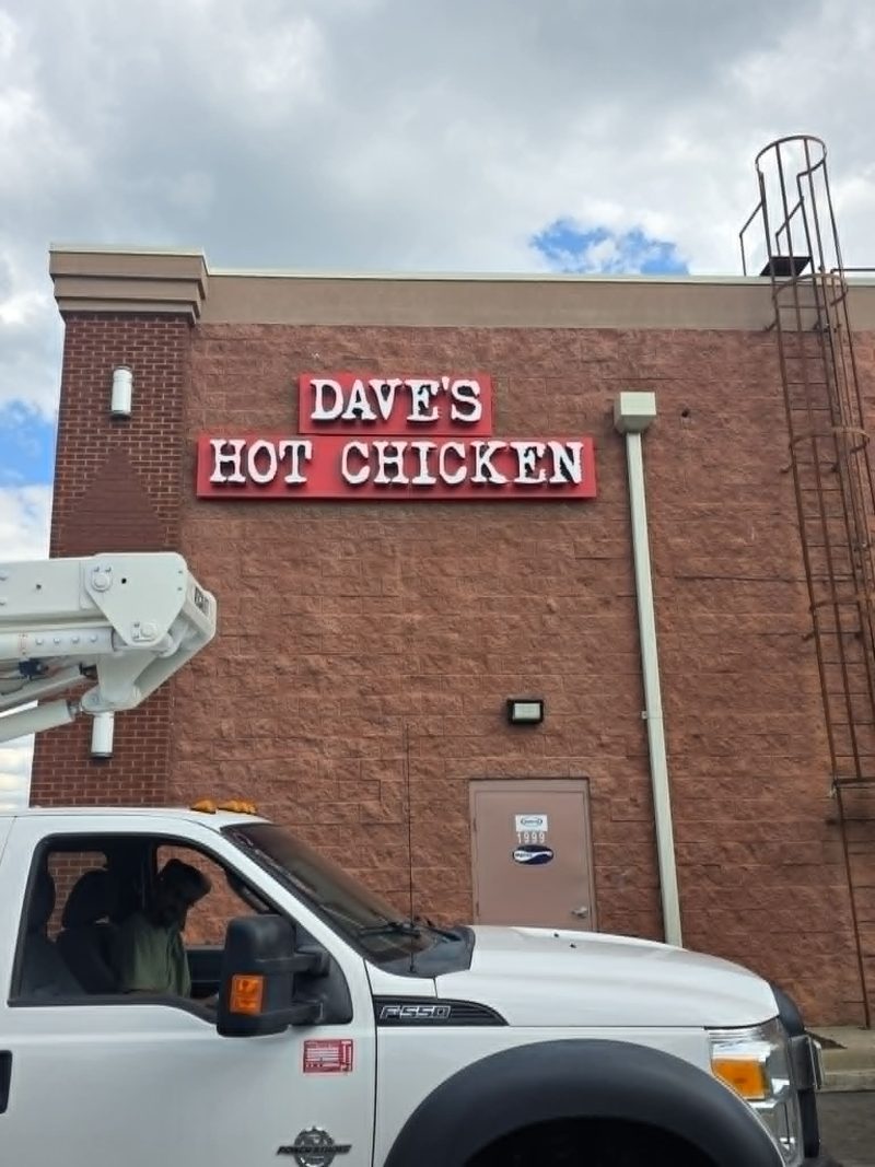 Dave's Hot Chicken partnered with Distinct Sign Solutions for Channel letter sign in Fredericksburg.