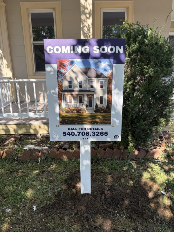 Simply Homes’s real estate signs